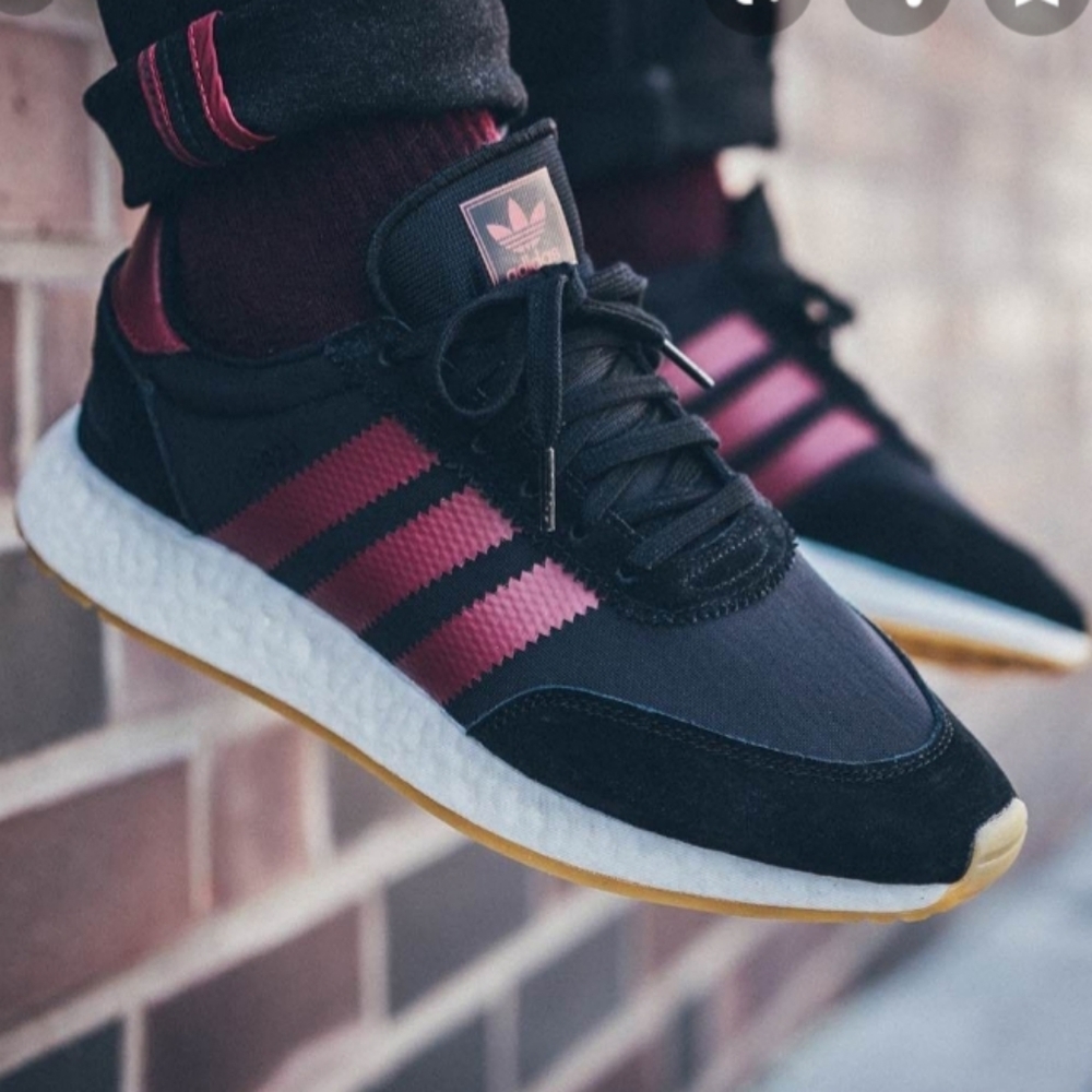 *like new* Adidas shoes